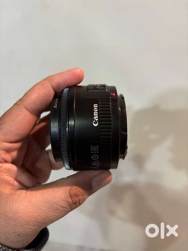 Canon 50mm 1.8 lens