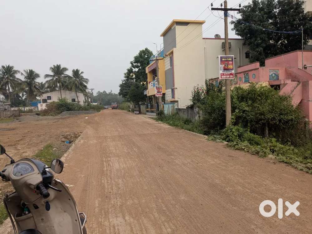 கேளம்பாக்கம் அருகே புதுப்பாக்கத்தில் 12 ஏக்கர் உள்ளது