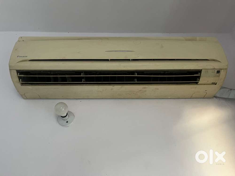 2 ton split AC Daikin company