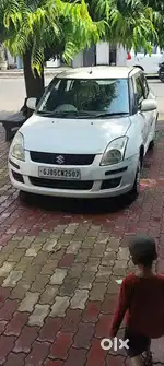 Maruti Suzuki Swift 2010 CNG & Hybrids 112120 Km Driven