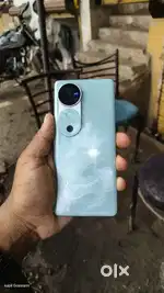 Vivo v40 8 /128