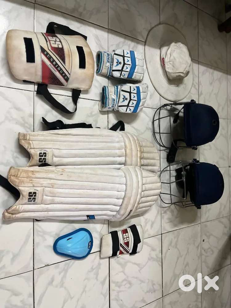 FULL SS CRICKET EQUIPMENT WITH 2 HELMETS FULL KIT