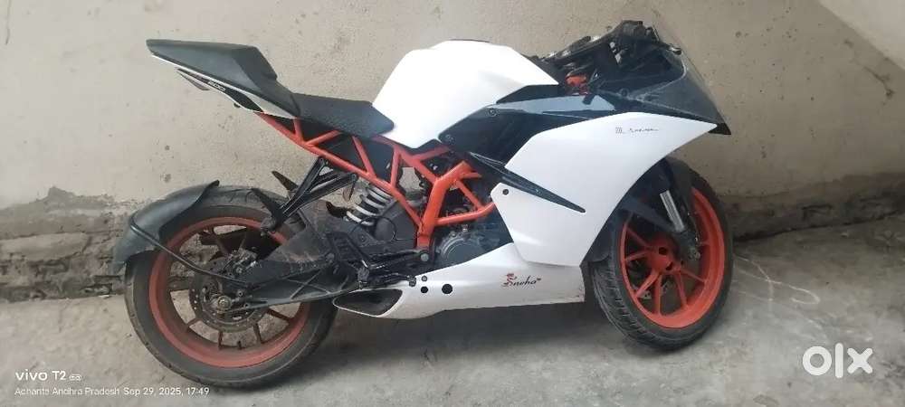 Ktm Rc200.