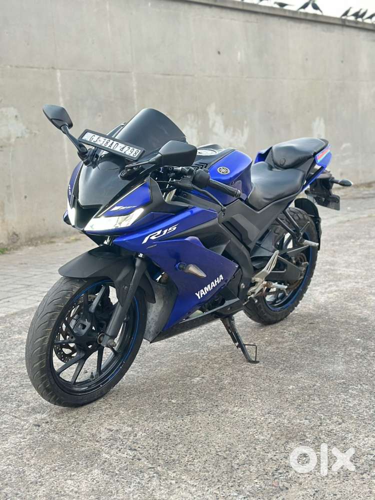Yamah r15 version.3 brand new condition 1st owner special editison