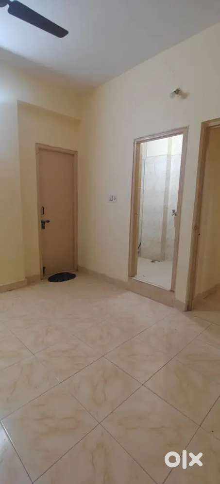 Himagiri d block 2 bhk flat for lease