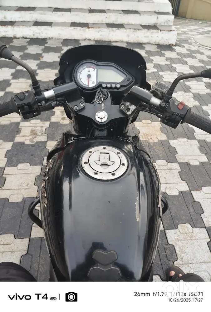 Bajaj pulsar 180