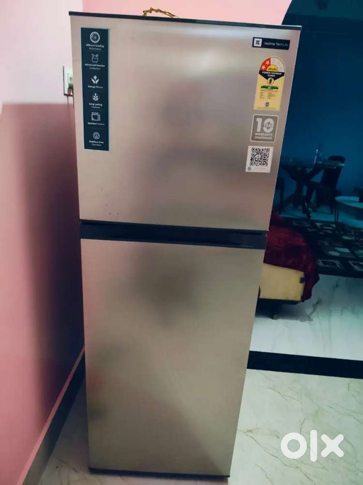 Realme techlife fridge double door 233 Litter