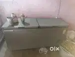 Ek bada D frish 500 liter 3 chulaw wala bada counter ek sweets wala co