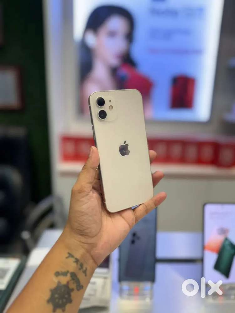 Iphone 12 selling in premium quality