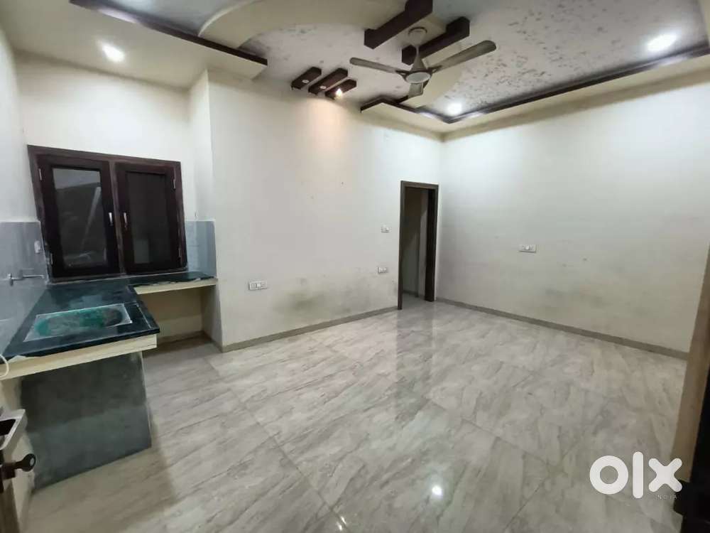 INDEPENDENT 1rk available on rent