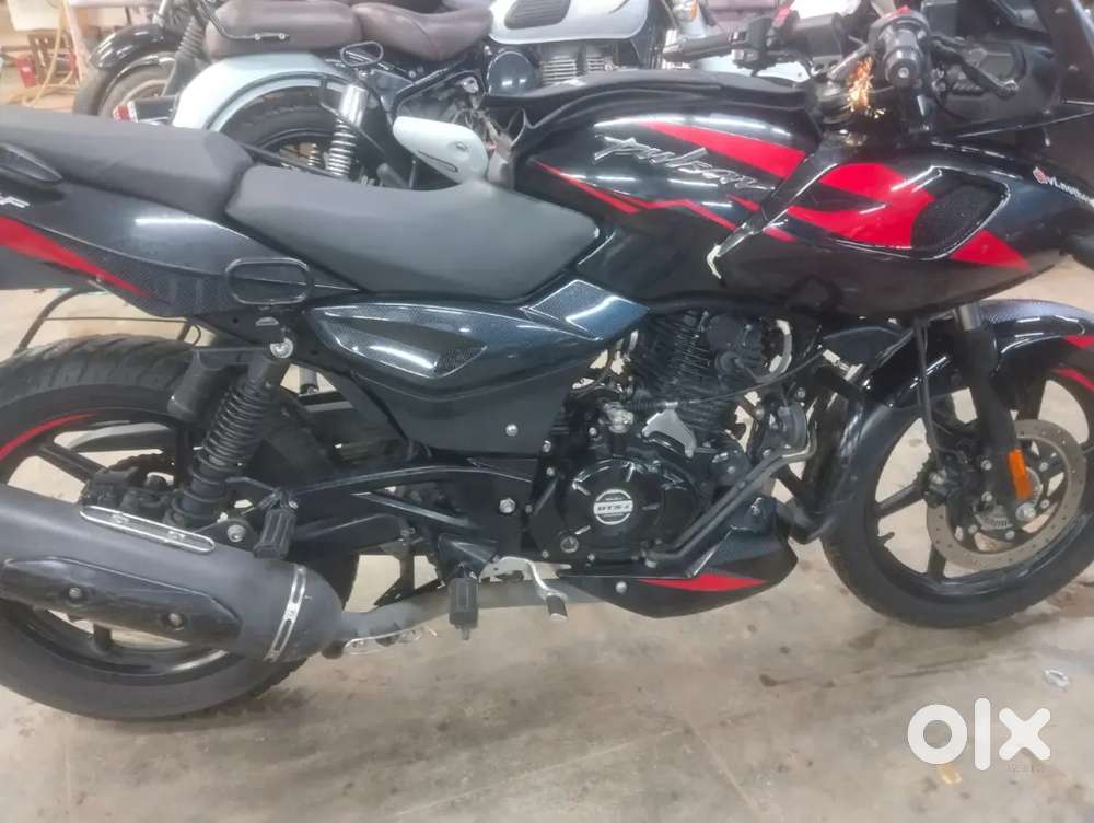 BAJAJ PULSAR 220 DTSI (PAY 10K REMAINING EMI OPTION) EXCHANGE AVAIL