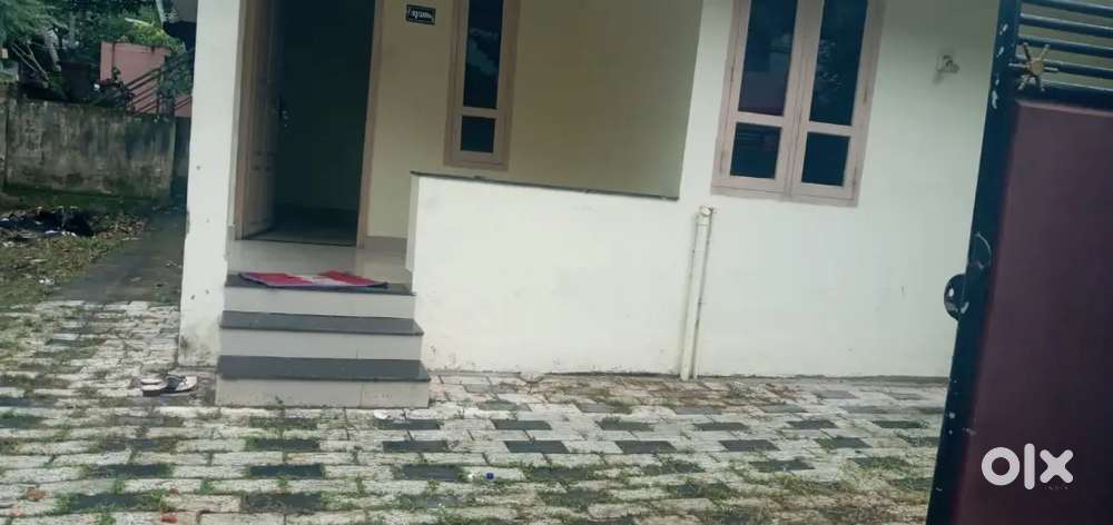 2 BHK House for Sale – Karamana Azimugam Lane nedumcaud, Trivandrum