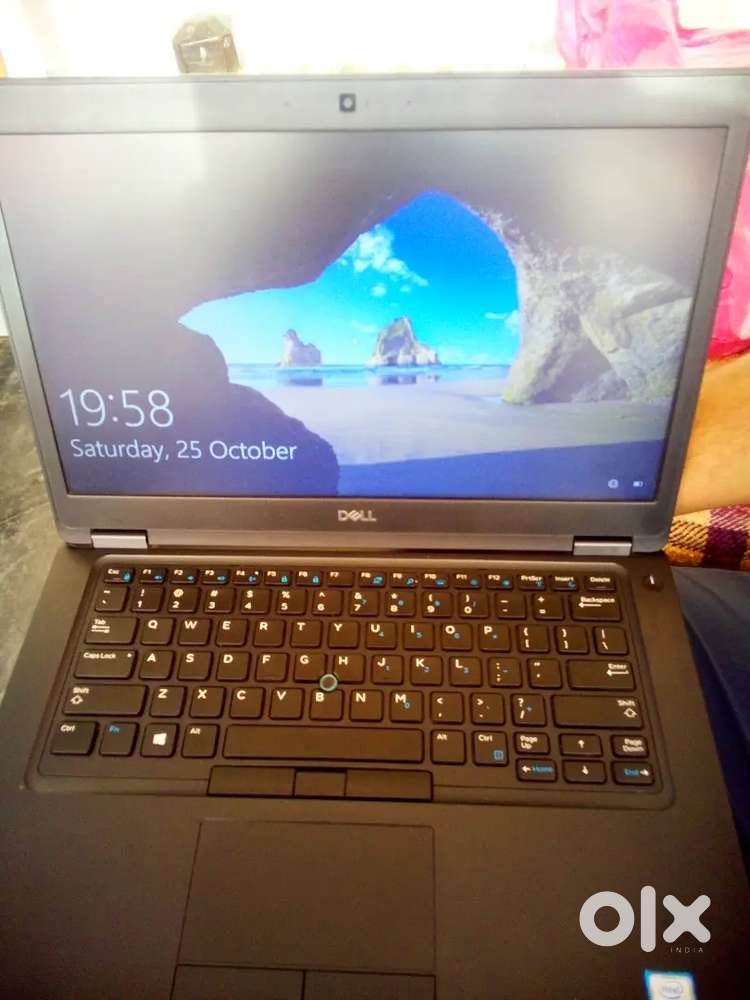 Processor i5 , Ram 8gb , storage 512