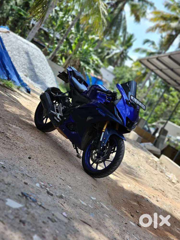 With quick shifter × tractioncontrol x dualchannel abs x riding modes