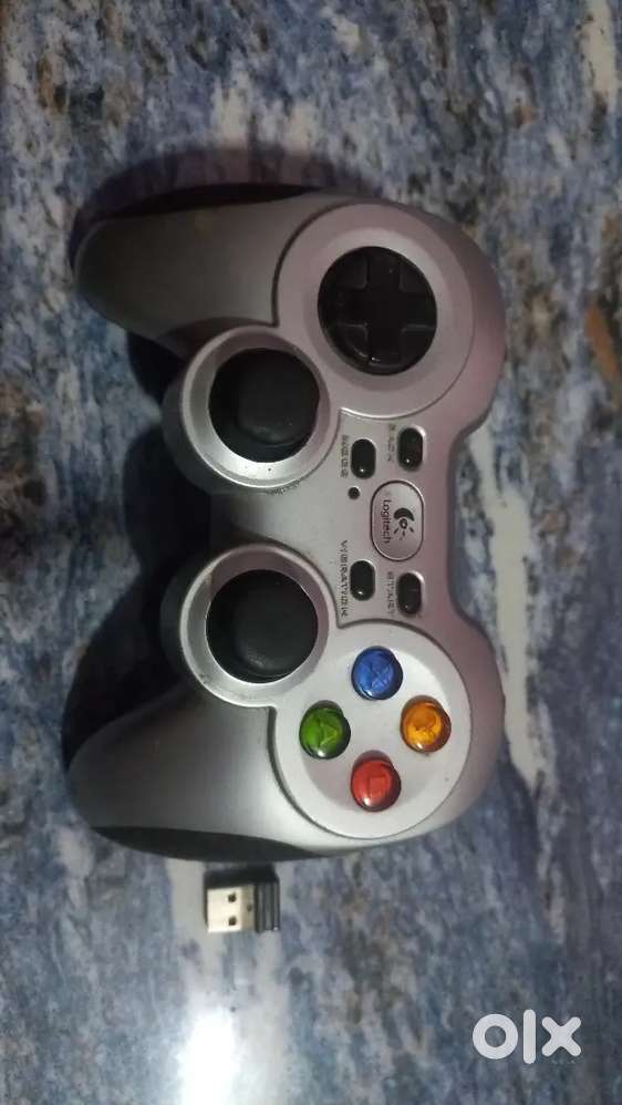 Logitech G F710 Wireless Gamepad