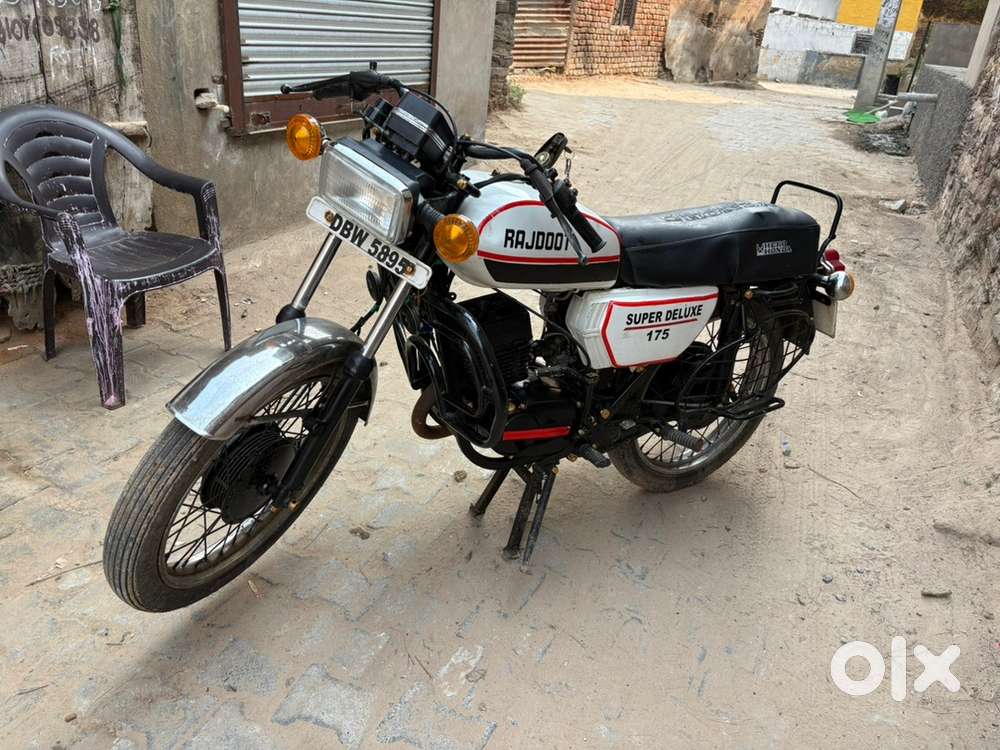 Rajdoot Vintage Bike Vintage Number