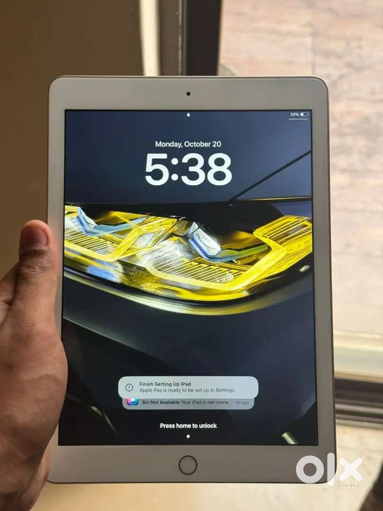 Apple iPad 6th Gen (32gb - Wifi only)