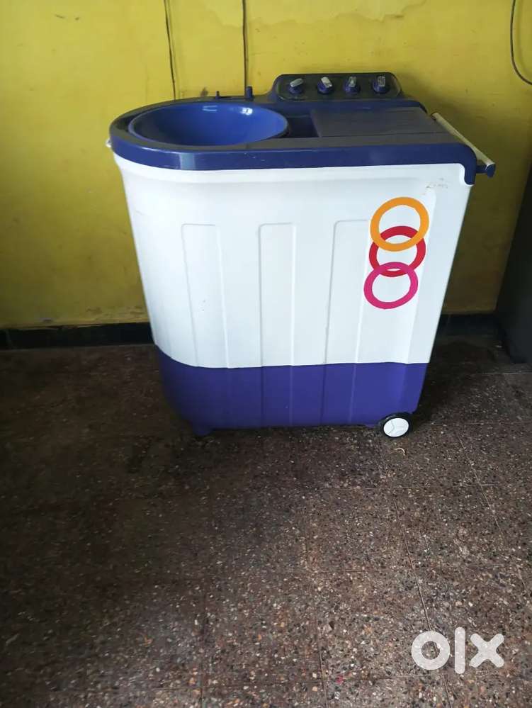 Whirlpool semiautomatic washing machine