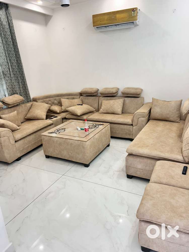 Luxury villa fully furnished for rent on Patiala hihhway zirakpur .