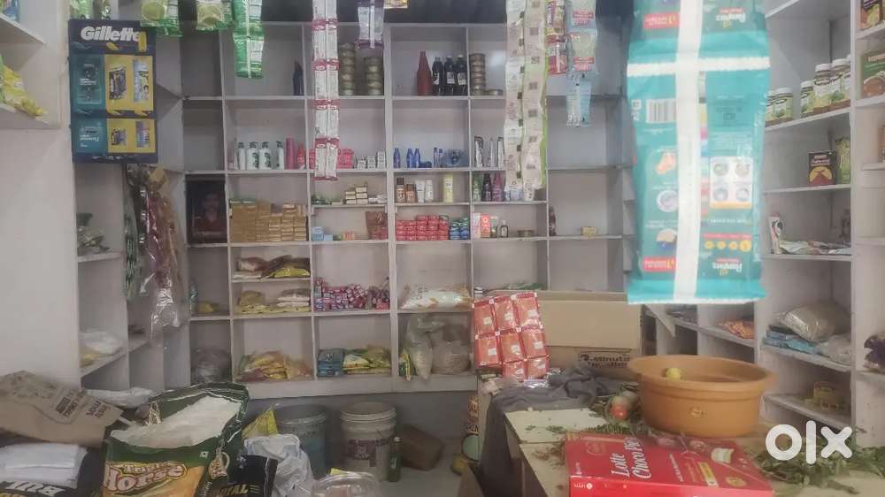 Selling retail store