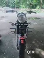 Old modal Royal Enfield bullet 350