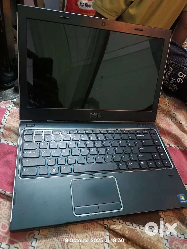 Dell i3 laptop 4 gb ram 320 gb storage