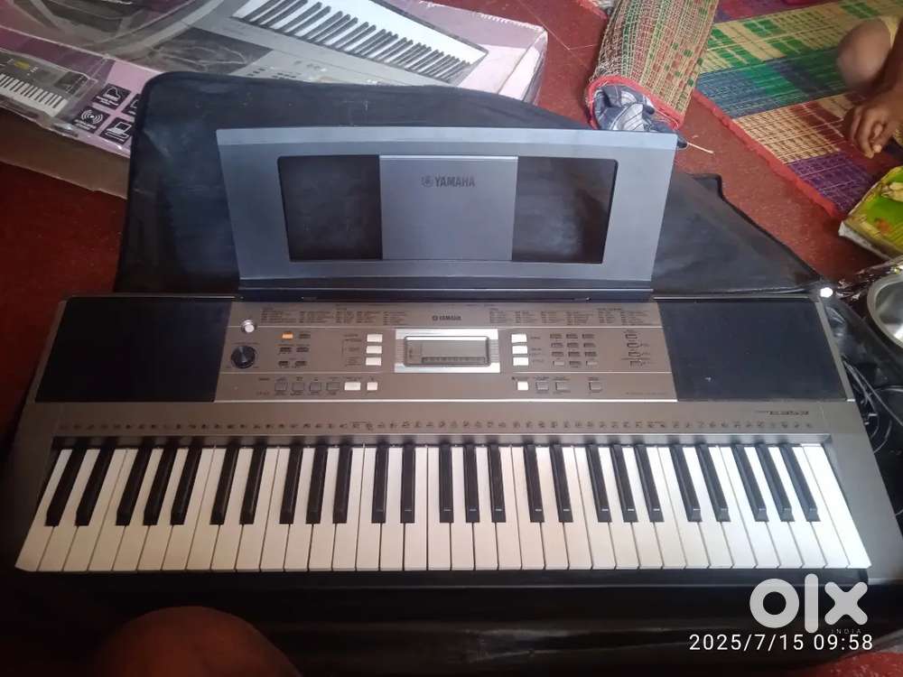YAMAHA PSR E353 KEYBOARD FOR SALE