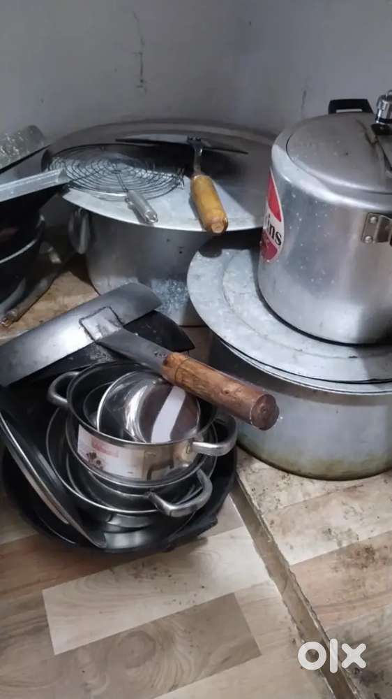 Kitchen utensils + 1 sink + 1 big steel table