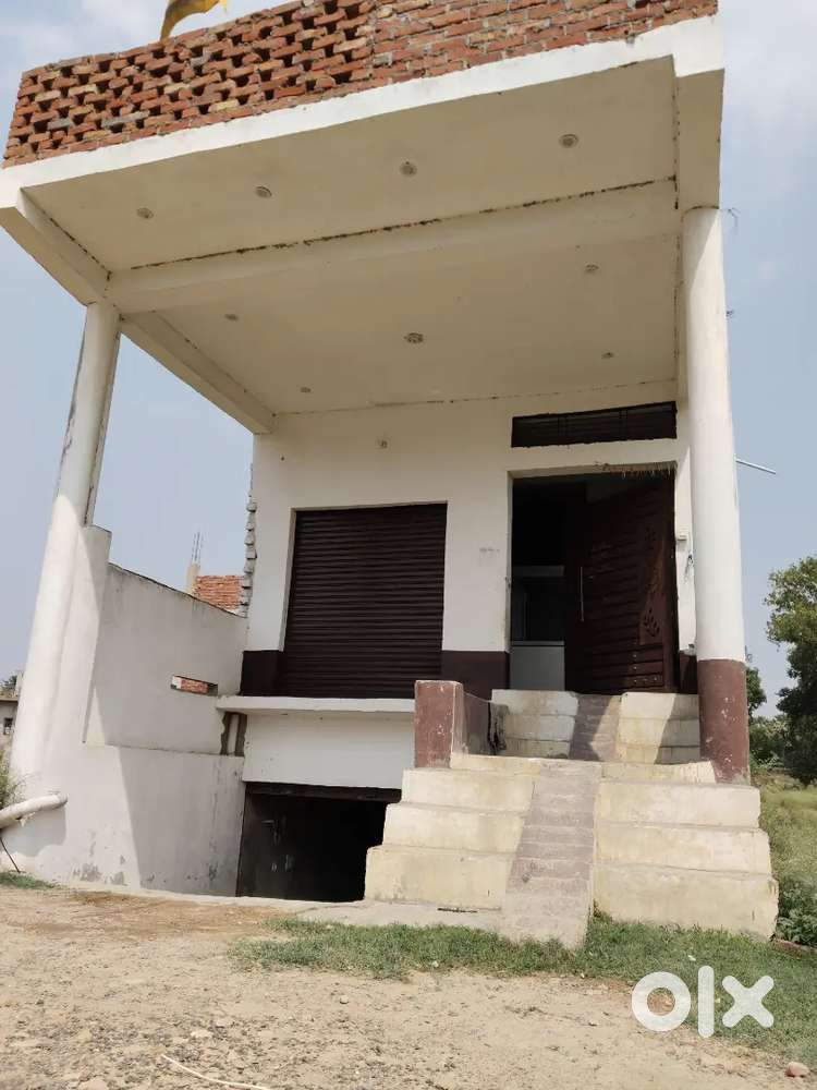 In front of APS college Mulayam nagar Etawah