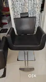 Beauty parlour items for sale