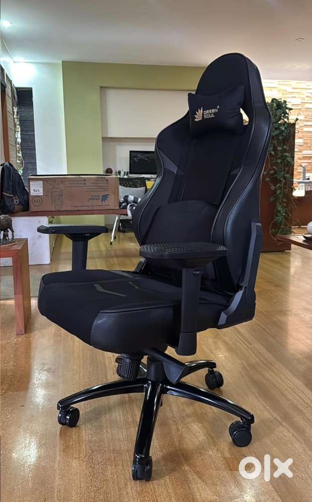 Green Soul Monster Ultimate series T  Gaming Chair  Good Condition