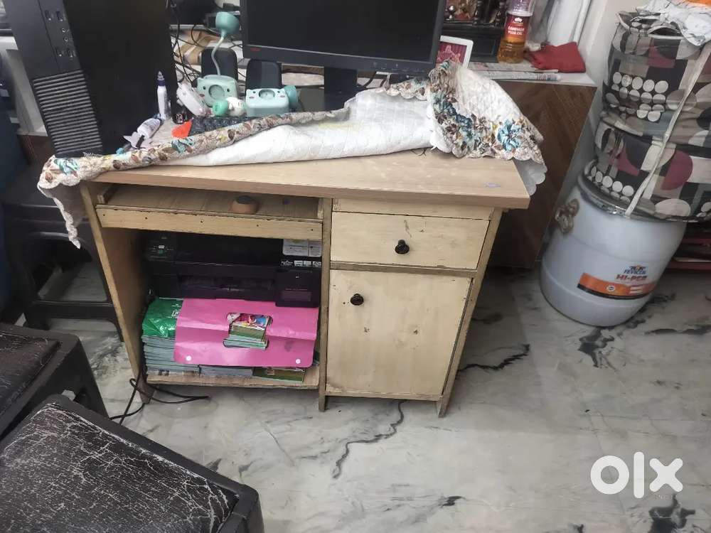 Computer Table