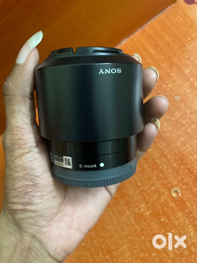 Sony 50 mm f1.8 APS-C lens