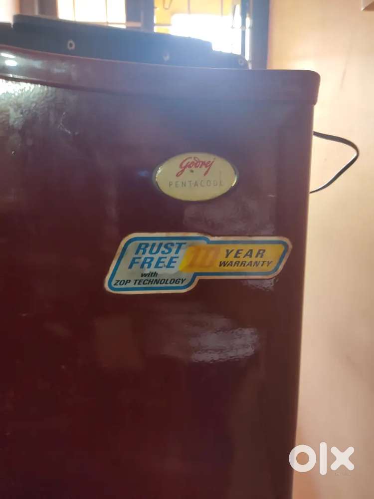 Fridge and TV for sale