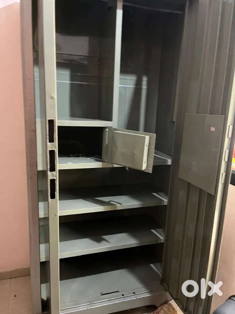 Almari/Almira/Cupboard