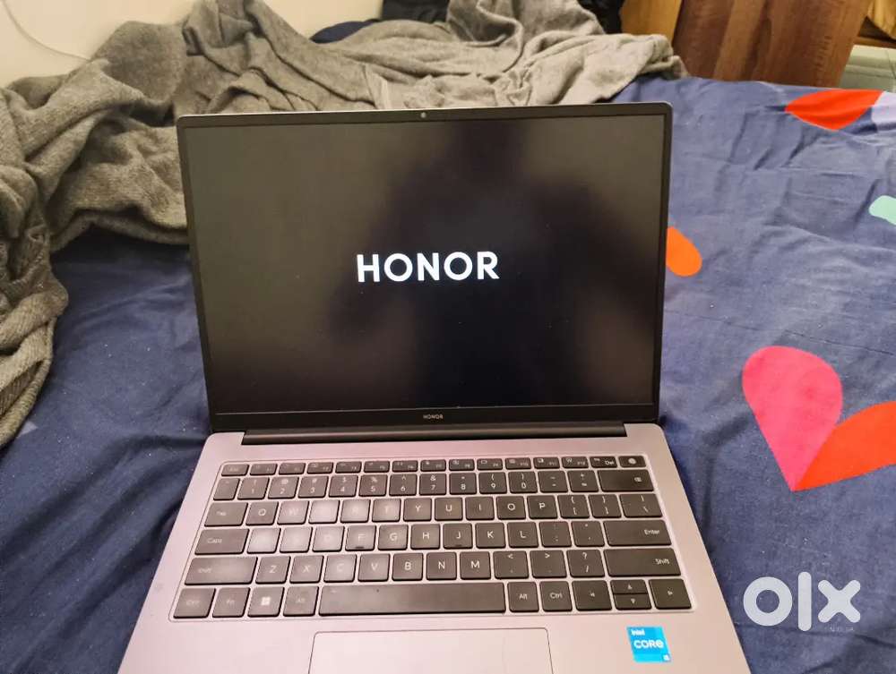 Honor slim 16 gb ram 512gb ssd i5 12 th gen
