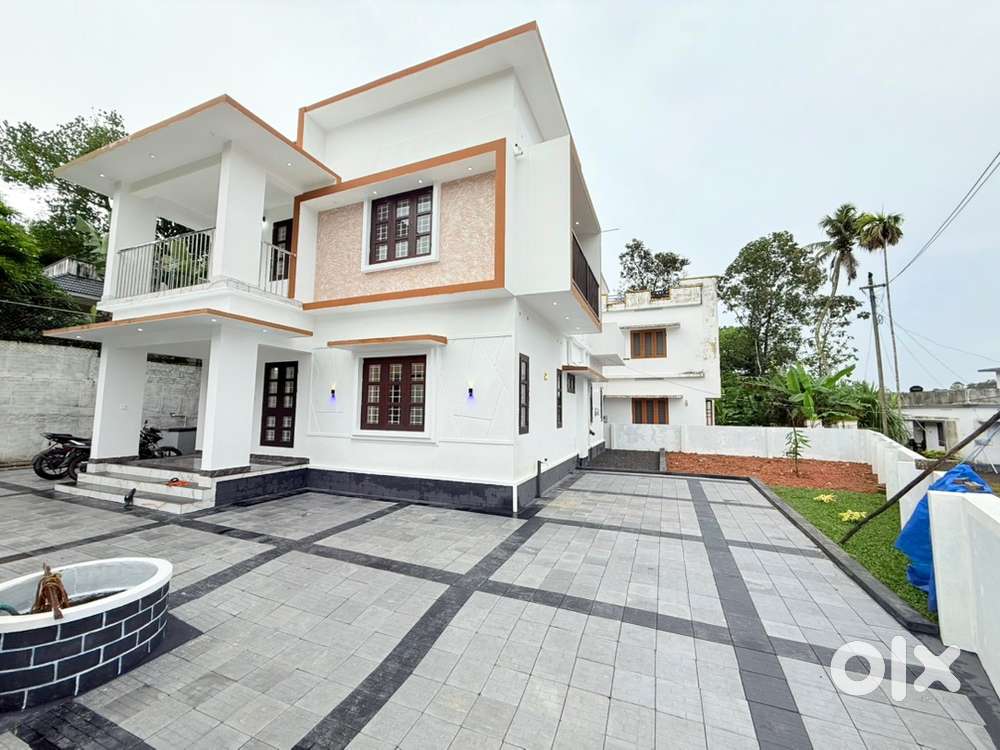 CHANGANACHERRY - THENGANA  04 BHK NEW HOUSE FOR SALE