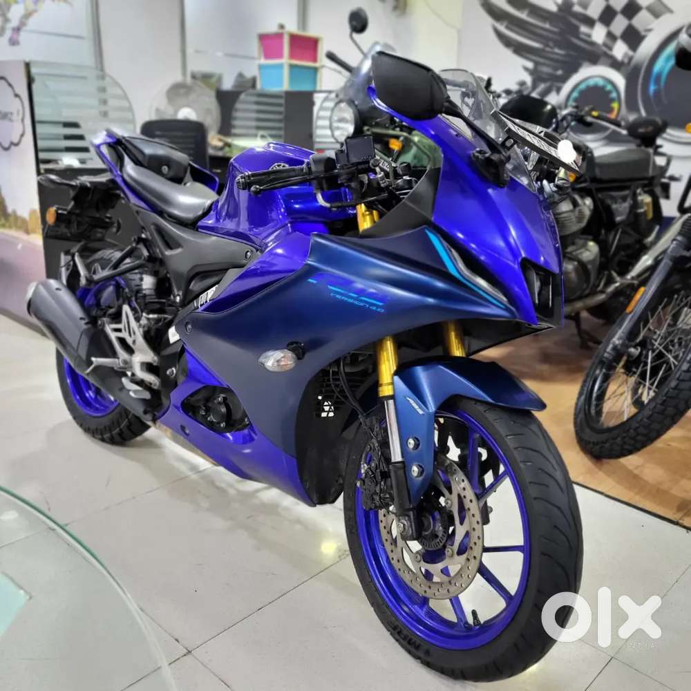Yamaha R15 V4
