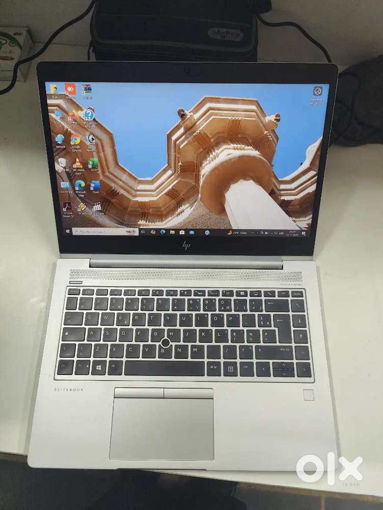Hp laptop 8+256