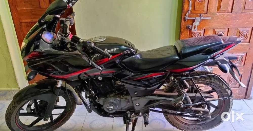 2 गाड़ी होने के कारण उपयोग मैं नहीं आ रही