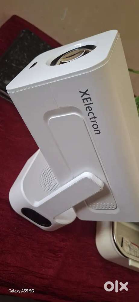 Xelectron smart android projector