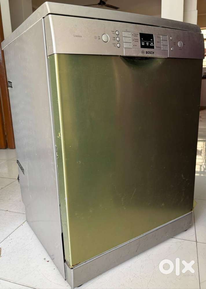 For Sale: Bosch Dishwasher – Model SMS60L 18IN