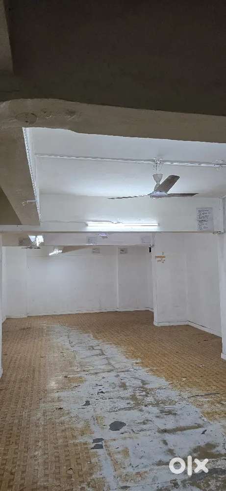 950 sq ft basement for sale in ghatkopar west