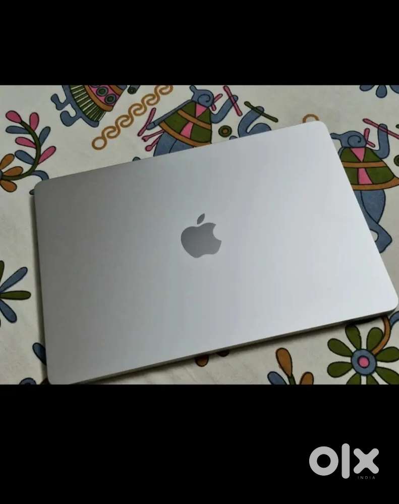 MacBook Air M2 ( 16GB/256ssd)