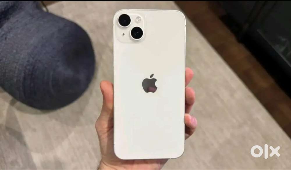 Selling my 6 month old iPhone 13 need urgent money