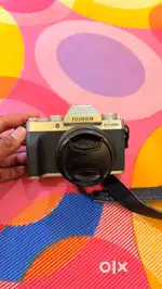 Fujifilm XT-200 in flawless condition