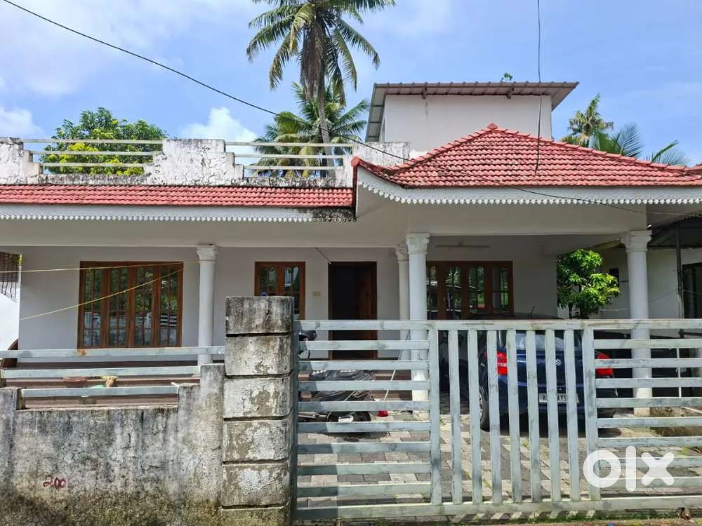2 BHK In Parappadam, Thazhathangady