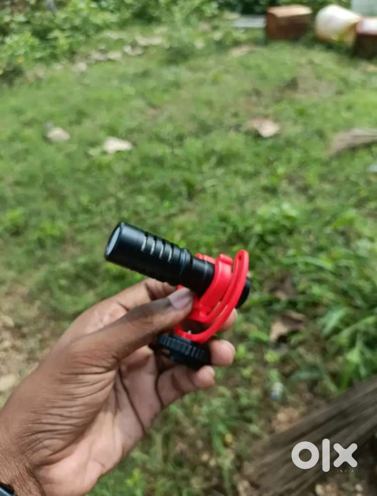 Boya MM1 shotgun microphone