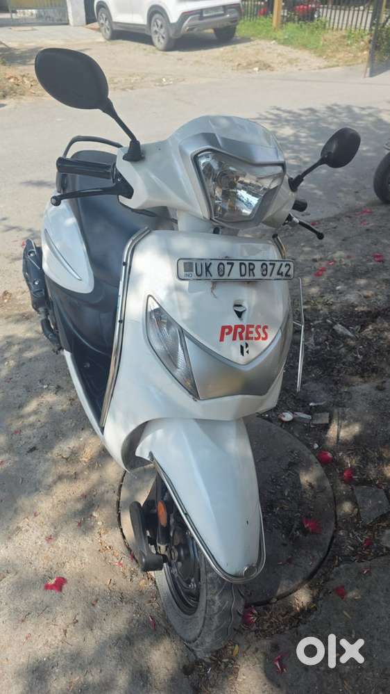 Hero Pleasure plus