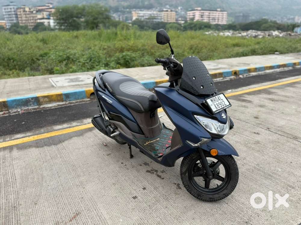 BURGMAN 125 27/DEC 2022 passing